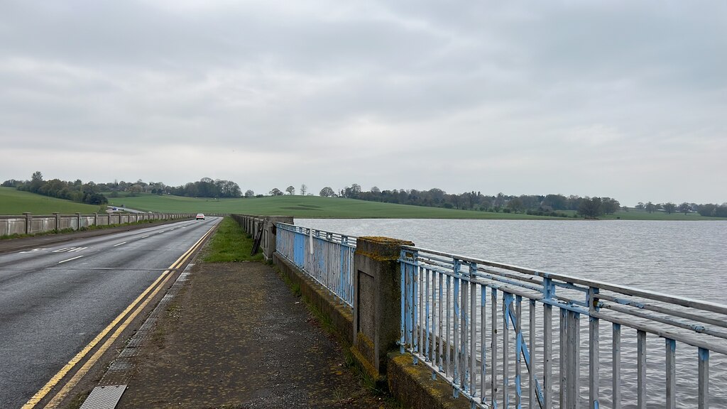 Causeway of Blithfield Reservoir © Jonathan Hutchins :: Geograph ...