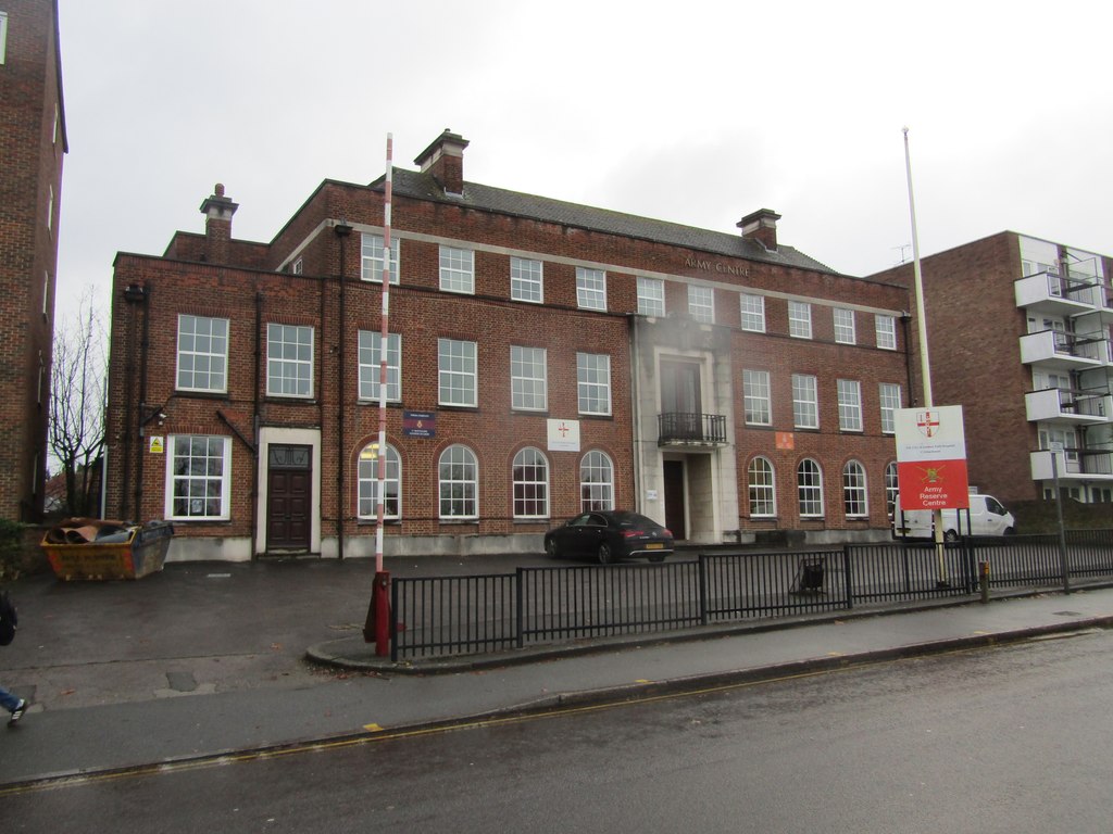 kingston-upon-thames-army-reserve-colin-smith-geograph