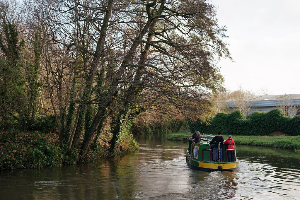 River Wey © Peter Trimming :: Geograph Britain and Ireland