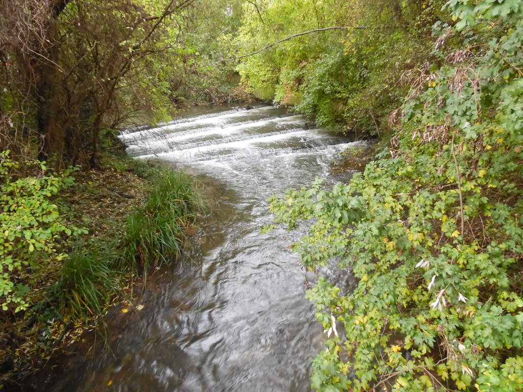 view-of-river-wye-from-ryemead-way-david-hillas-geograph