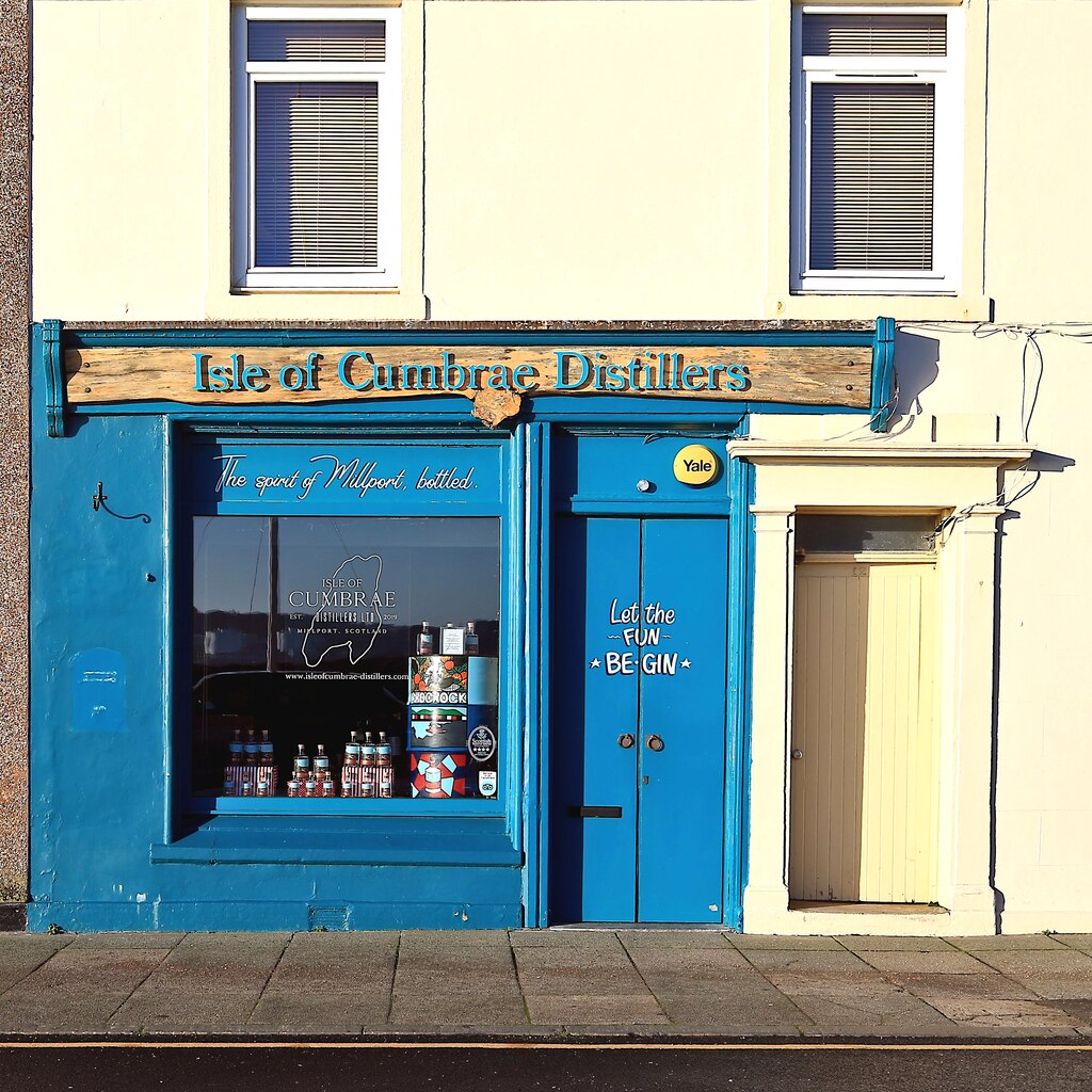 Isle of Cumbrae Distillers - 11... © Raibeart MacAoidh :: Geograph ...