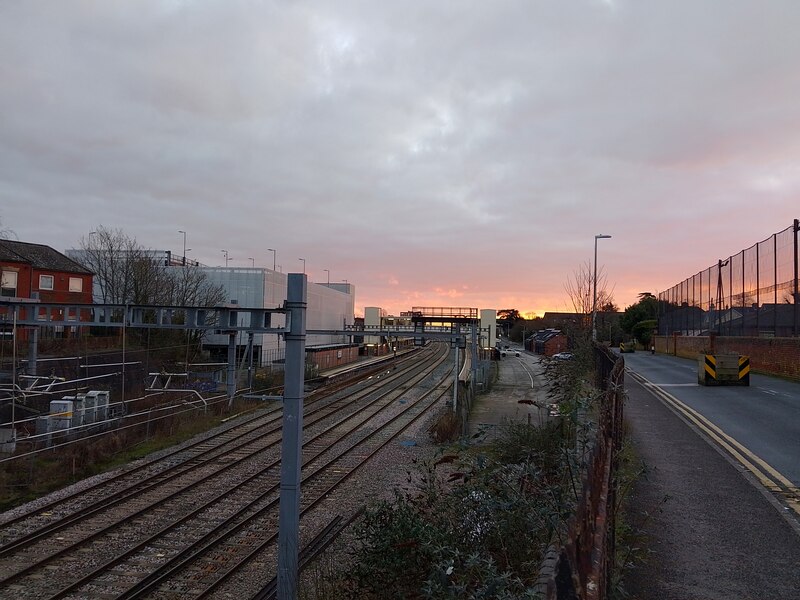 Newbury Station at sunrise © Oscar Taylor :: Geograph Britain and Ireland