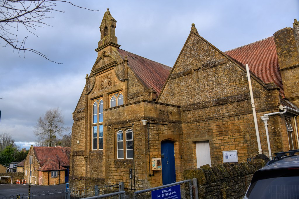 Stoke sub Hamdon : Castle Primary School © Lewis Clarke :: Geograph ...