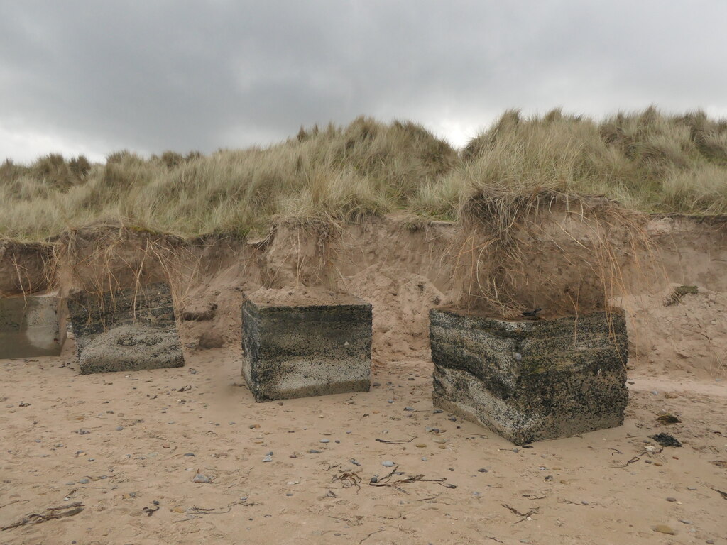 coastal-erosion-seahouses-richard-webb-geograph-britain-and-ireland