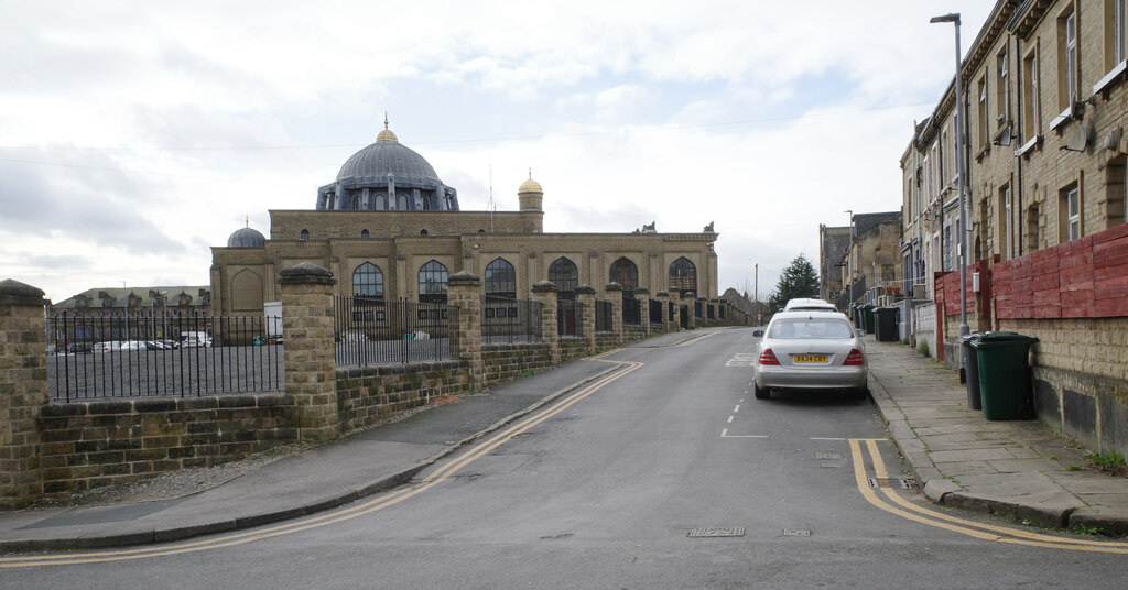 Darfield Street seen from Houghton... © habiloid :: Geograph Britain ...