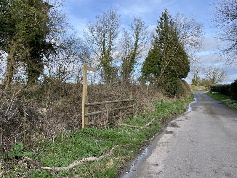 Bridleway towards Dummer © Mr Ignavy :: Geograph Britain and Ireland