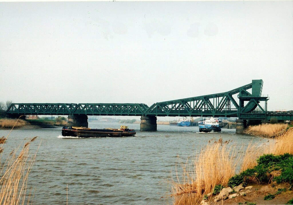 Barges at Keadby bridge – 1 © Alan Murray-Rust :: Geograph Britain and ...