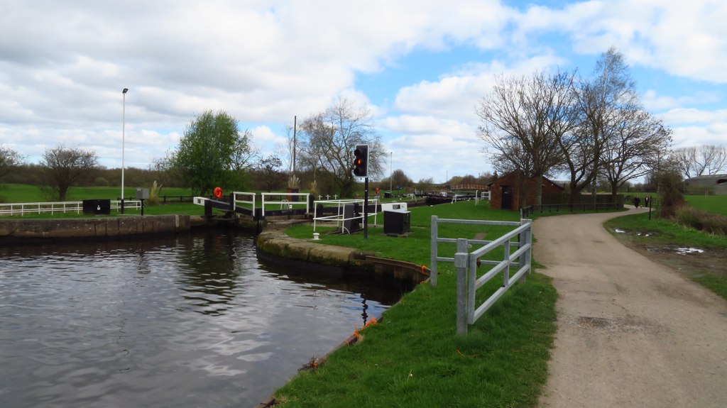 Aire & Calder Navigation At King's Road © Colin Park :: Geograph 