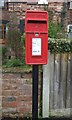 Elizabeth II postbox on Warrington Road, Bryn