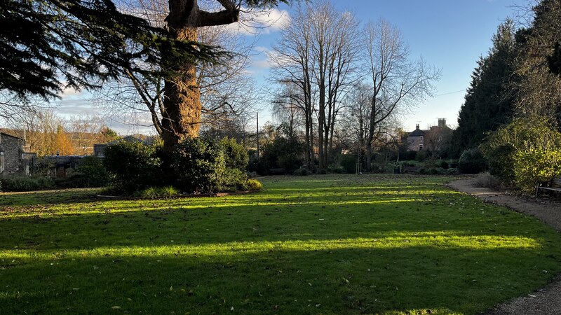 Church Grounds, All Saints Church, © Bryn Holmes :: Geograph Britain 