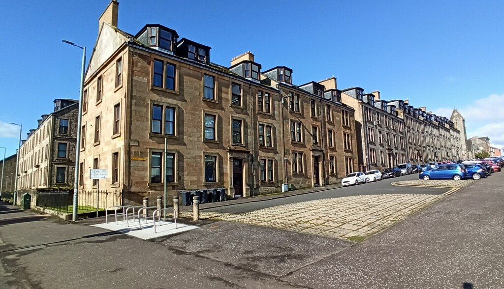 Newton Street, Greenock © Thomas Nugent :: Geograph Britain and Ireland