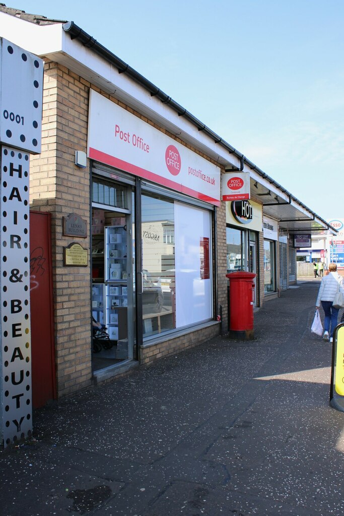 Cardonald Post Office © Richard Sutcliffe :: Geograph Britain and Ireland