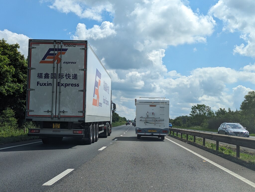 Caravans and lorries on the A14 trunk... © TCExplorer :: Geograph ...