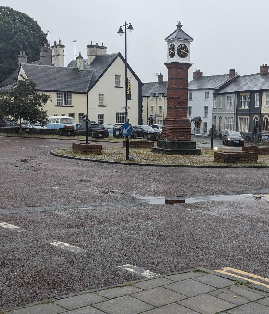 Jubilee Clock showing the right time,... © Jaggery :: Geograph Britain ...