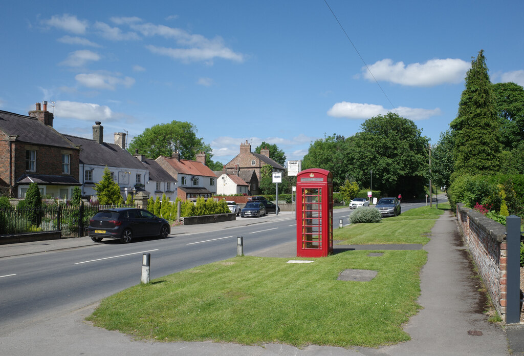 Main Street (A6055), Minskip © habiloid :: Geograph Britain and Ireland