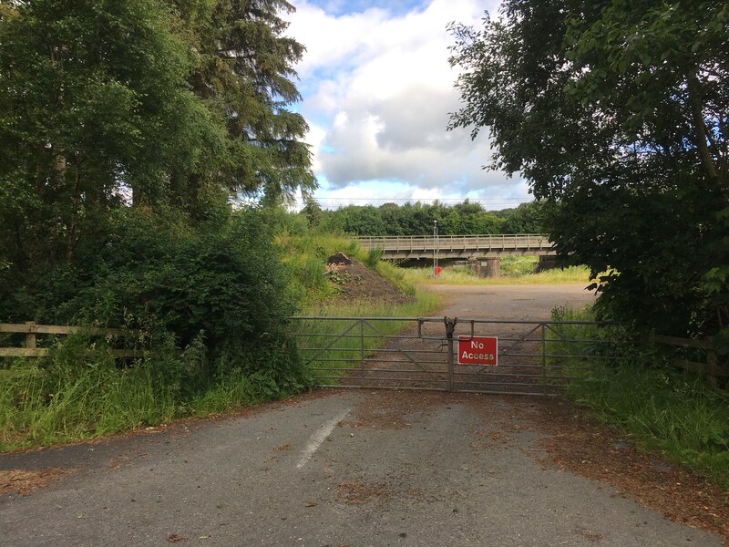 Gated access off the A702 © Steven Brown :: Geograph Britain and Ireland