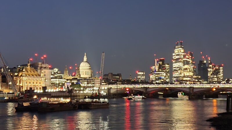 The River Thames on a late summer... © Peter Richardson :: Geograph ...