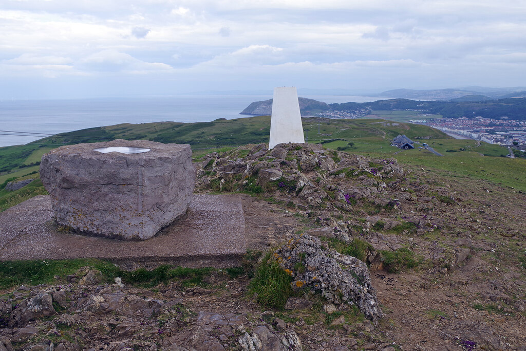 Great Orme Summit © Stephen McKay :: Geograph Britain and Ireland