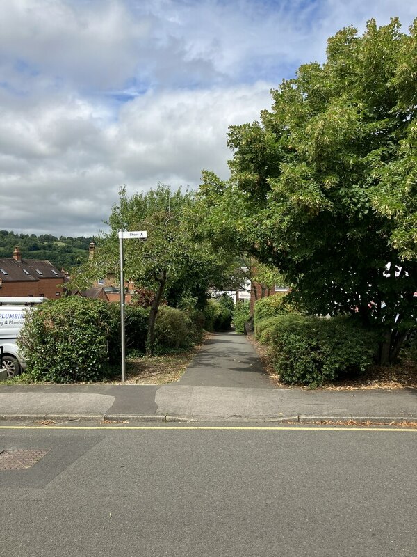 Chequers Yard, Dorking © P Harris :: Geograph Britain and Ireland