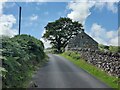 Barn and lane near Cefn-yr-Owen