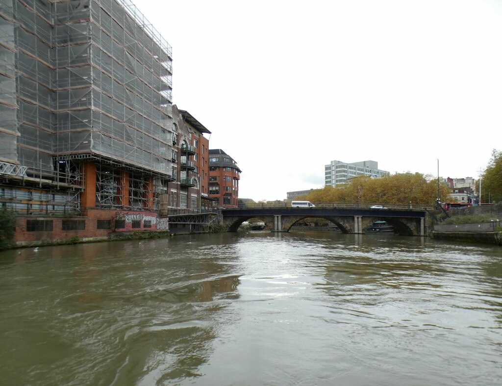 Bristol Bridge © Gerald England :: Geograph Britain and Ireland