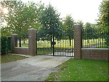 SU7863 : The Entrance to Finchampstead House by Colin Bates