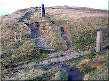 SD9623 : Junction of Pennine Way and Long Causeway by Phil Champion