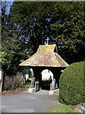 SU4739 : The Lychgate at Holy Trinity Church, Wonston by Peter Jordan