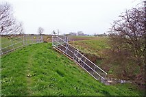 SK8060 : Trent Valley Way crossing Slough Dyke by Christine Hasman