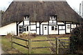 SU3625 : Thatched cottage, Lower Street, Braishfield by Pierre Terre