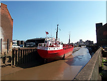 TA1029 : River Hull by David Wright