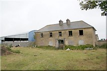 T0916 : Deserted Farmhouse by Bob Embleton