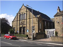 SE1220 : Baptist Chapel, Dewsbury Road, Rastrick by Humphrey Bolton