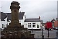 The Cross and Cross public house.