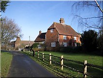TQ6917 : Great Spray's Farm House, North of Penhurst by Nigel Stickells