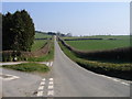 Cyffwrdd ffordd rhwng Y Drenewydd a Dolfor/ Road junction between Newtown and Dolfor