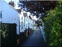 TA0428 : Anlaby Avenue, off Hull Road, Anlaby Common by Paul Harrop