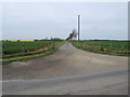 Entrance  to driveway to Dunton Lodge Farm