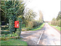 SE5555 : Overton postbox by DAVID JOHN SHERLOCK