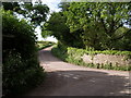 Lane junction near Hartgrove Farm