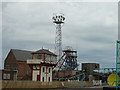 Stephenson Shaft and Coalville Crossing Signal Box, Snibston Discovery Park