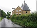 Oast house on Chalk Pit Hill, Bekesbourne