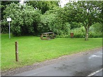 TR3054 : Picnic area next to Buttsole pond, Eastry by Nick Smith