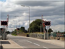 SE9721 : Lifting Bridge at Ferriby Sluice by David Wright