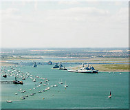 SU6102 : Inter-tidal land in Portsmouth Harbour at The Dolphins by Peter Facey
