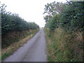 Lon wledig ger Garnfach / Country Lane near Garnfach