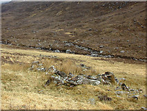 NG8959 : Shieling in Coire Mhic Nobuil by Nigel Brown