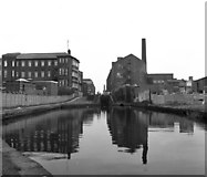 SJ8598 : Lock No 3, Ashton Canal, Manchester by Dr Neil Clifton