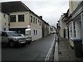 Narrow lane  leading to the High Street