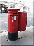 TQ2684 : Edward VII postbox, College Crescent, NW3 by Mike Quinn